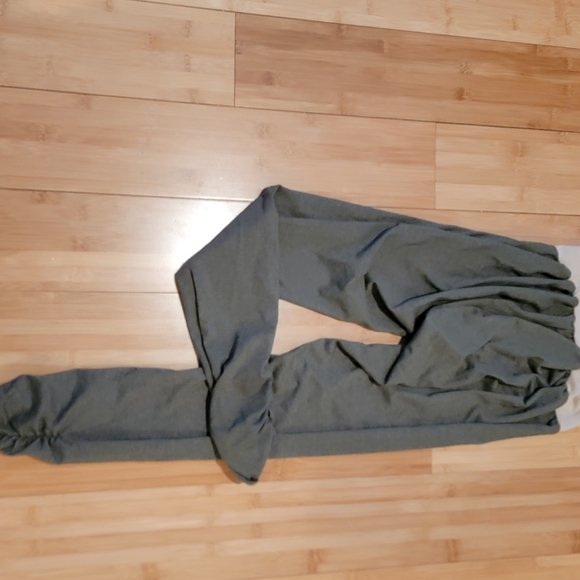 Motherhood Maternity tights size large - Picture 5 of 6